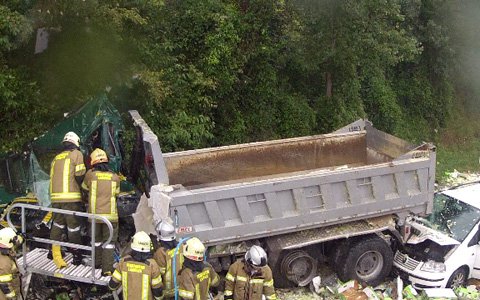 lkw-unfall_runser-au4.jpg