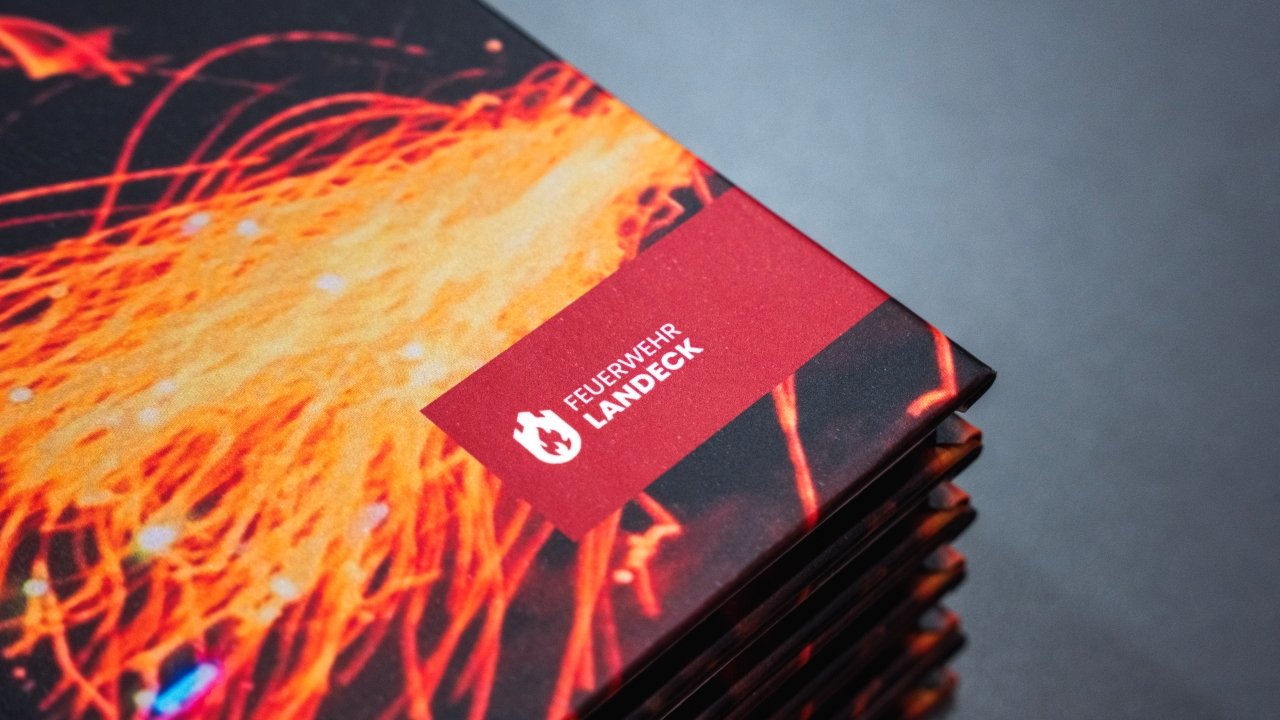 (C) Feuerwehr Landeck, Präsentation Scheibenschlag Buch (10).jpg