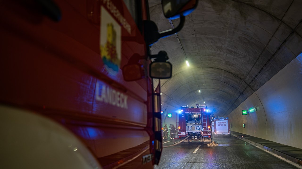 Tunnelübung - Perjen Tunnel, (c) Feuerwehr Landeck (8).jpg