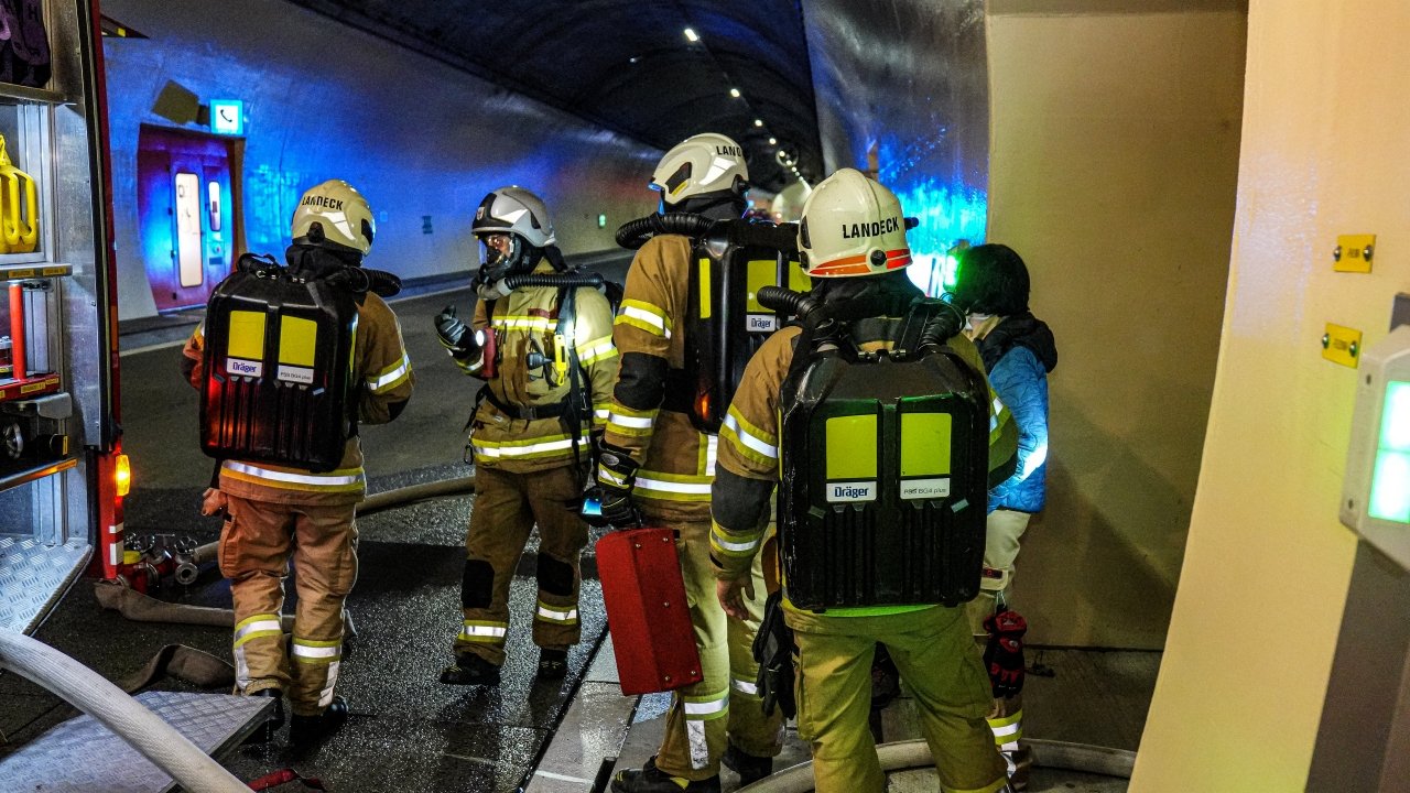 Tunnelübung - Perjen Tunnel, (c) Feuerwehr Landeck (5).jpg