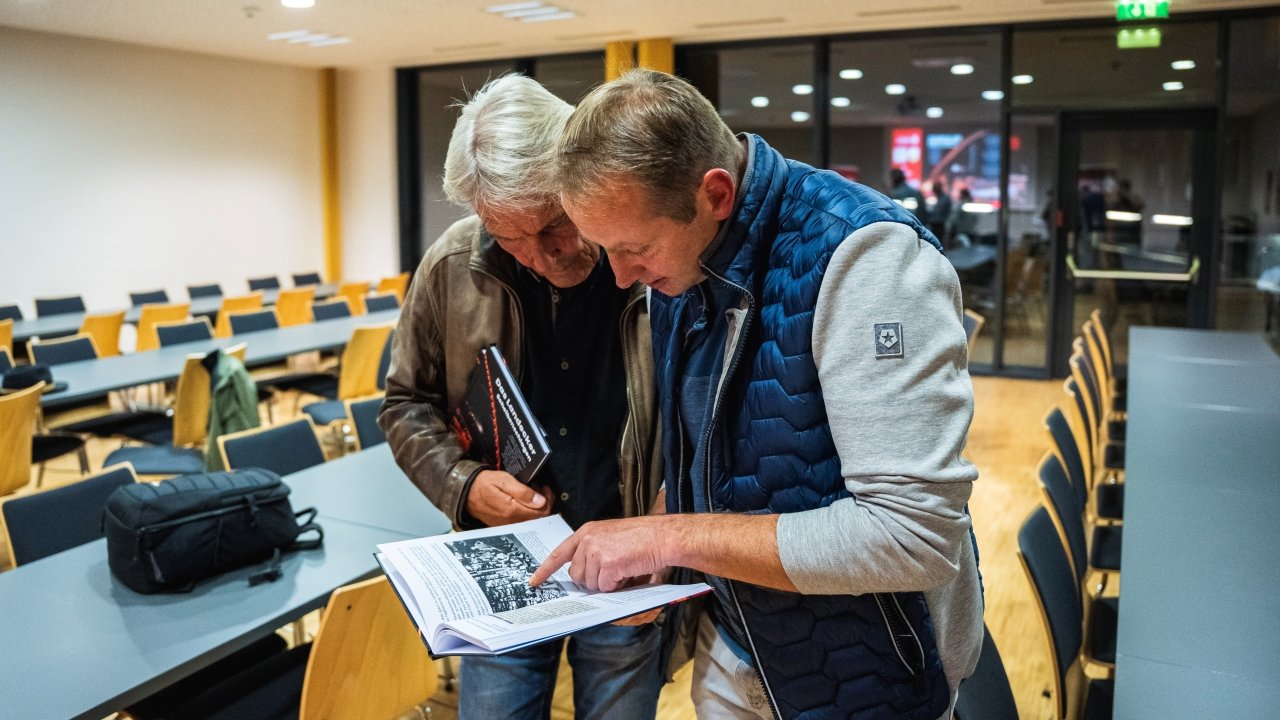 (C) Feuerwehr Landeck, Präsentation Scheibenschlag Buch (106).jpg
