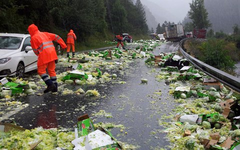 lkw-unfall_runser-au3.jpg