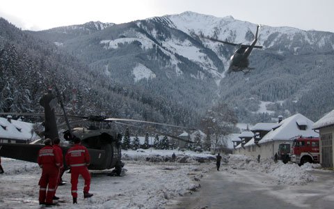 schneeeinsatz_heli_16.jpg