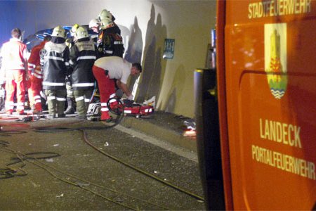 Frontalzusammenstoß im Landecker Tunnel