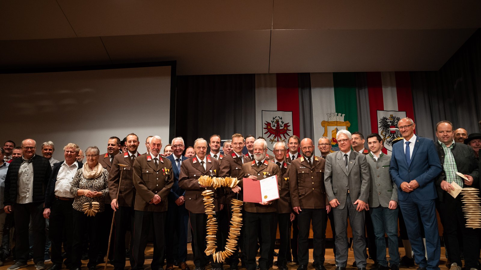 1-Urkundenverleihung- Stadtsaal© Land Tirol.jpg