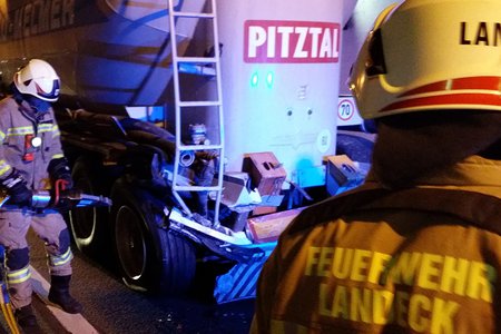 Verkehrsunfall im Pianner Tunnel