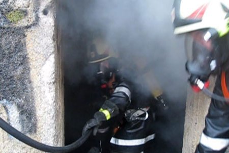 Feuer in einem ehemaligen Bunker im Stadtteil Öd